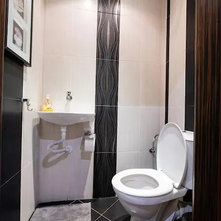 Apartman при галя / прекрасен в тих квартал