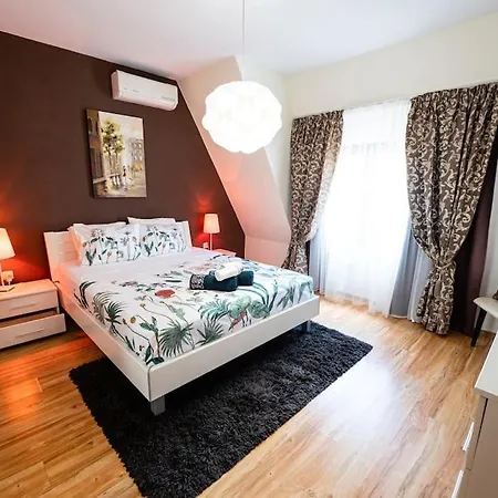 при галя / прекрасен в тих квартал Apartament Warna
