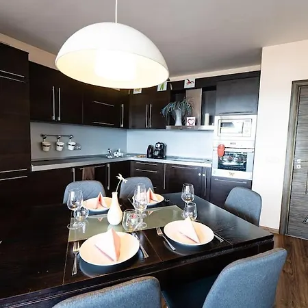 при галя / прекрасен в тих квартал Apartman Várna