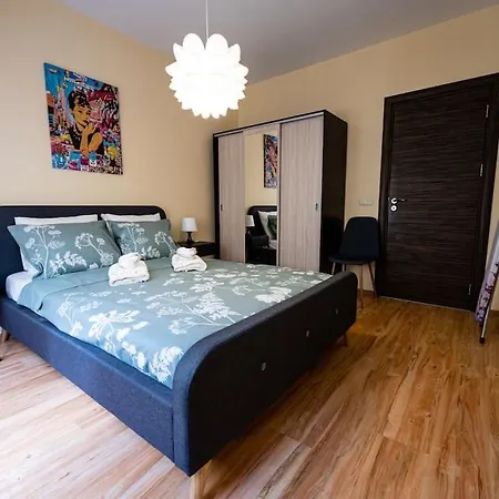 при галя / прекрасен в тих квартал Apartament