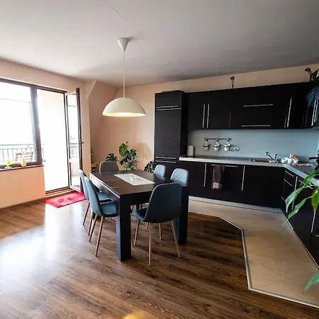 при галя / прекрасен в тих квартал Apartman Várna