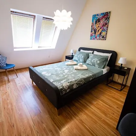 при галя / прекрасен в тих квартал Apartament Warna